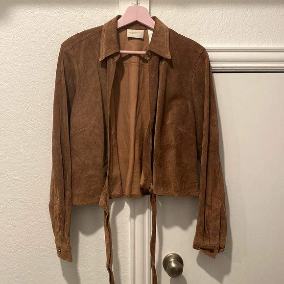 100% Leather Jacket. Liz Claiborne, size Large. Lightly worn. - Picture 2 of 4